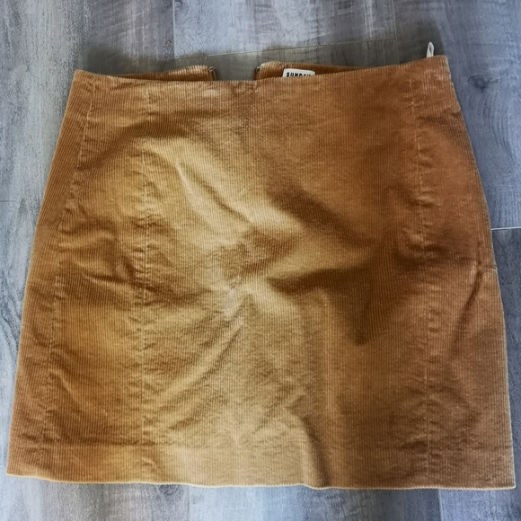 Sunday Best Cordoroy skirt - Picture 1 of 4